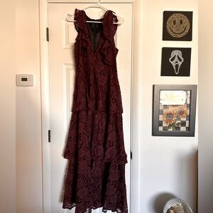 Lulu’s maroon lace dress • size large